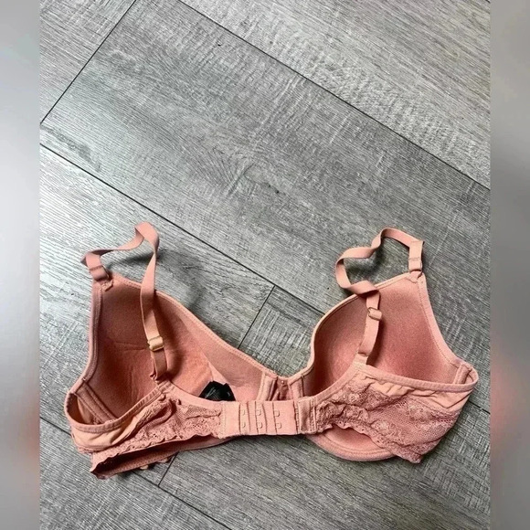 Natori Lace Lightly Lined Bra Size 34C - Picture 3 of 3